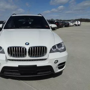 BMW X5 2011 белого цвета,  полный вариант,  движимый леди-