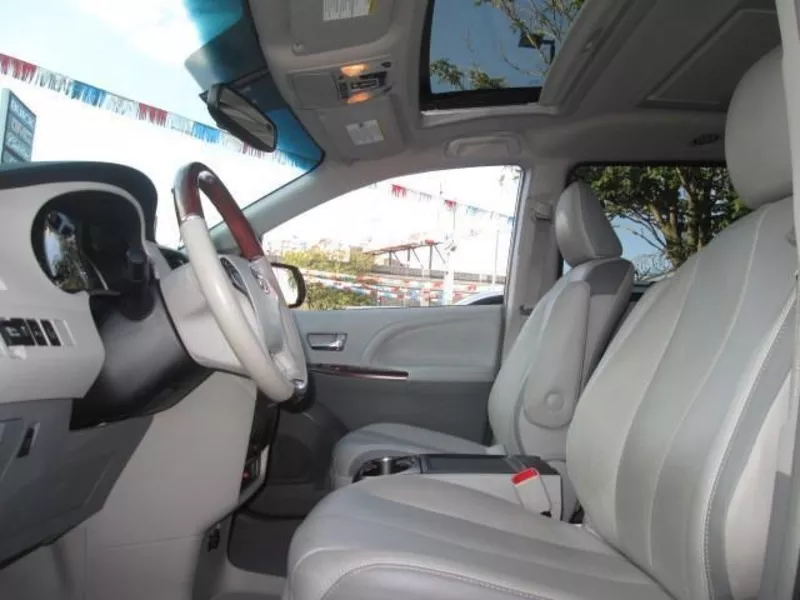 Toyota Sienna 2014 серый color..full вариант,  кожаные сиденья и пе 6